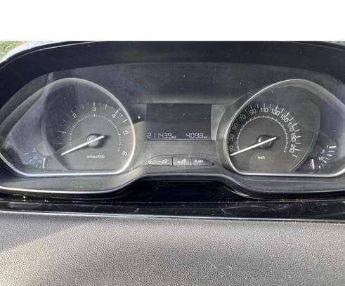 Peugeot 208 Diesel manuel image 5