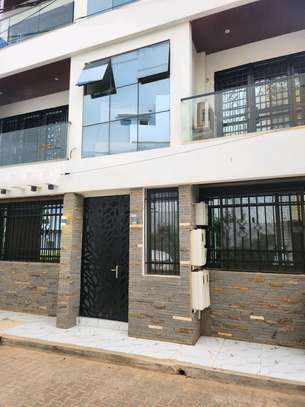 Appartement f4 aux mamelles au 3 e étage image 41