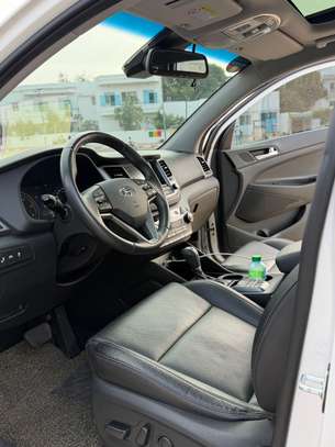 HYUNDAI TUCSON 2018 image 9