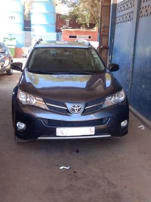 Toyota Rav4 XLE image 4