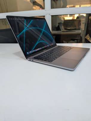 MacBook Pro 2016 i5 8g de ram 256 image 3
