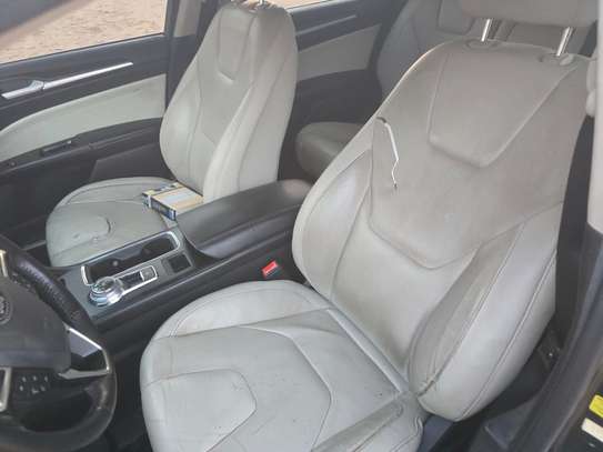 Ford Fusion Titanium 2017 image 2