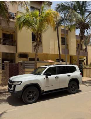 TOYOTA LAND CRUISER 300 GR Sport 2026 image 5