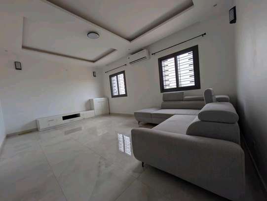 Villa r+1avec piscine meublé ngaparou image 10