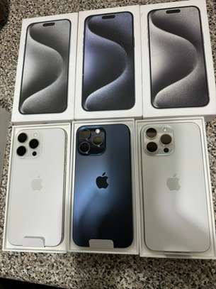 iPhone 15 pro Max 256 giga image 3