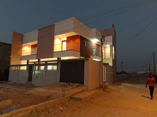maison 185m2 à vendre à Ndiakhirate image 2