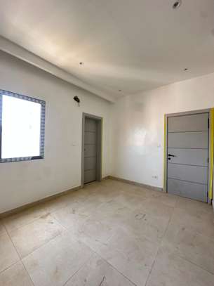 APPARTEMENT F4 A VENDRE AUX MAMELLES AVEC VUE MER image 11