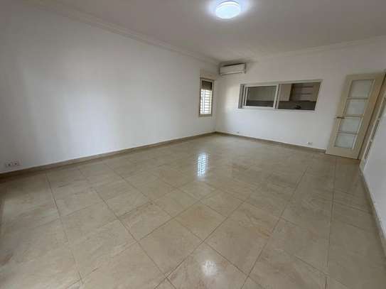Bel appartement à louer à fann mermoz sur la corniche image 6