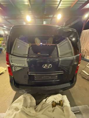Hyundai Starex  11 places image 15