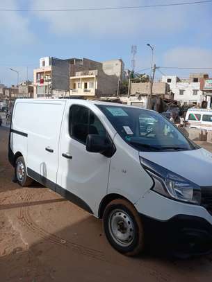 Renault trafic diesel 2016 climatisé déjà dédouaner image 9