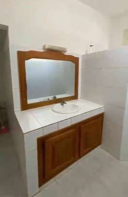 VILA 600M2 DOUBLE ANGLE NGAPAROU image 3