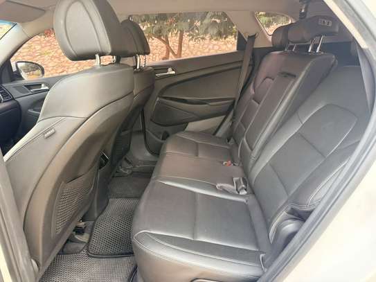 Hyundai Tucson image 9