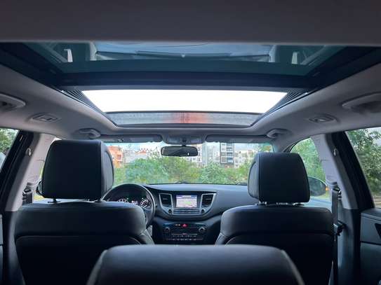 HYUNDAI TUCSON 2018 FULL OPTION image 8