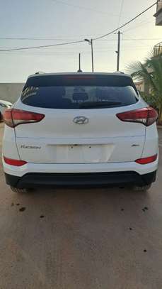 Hyundai Tucson 2017 cuir noir extra clean image 11