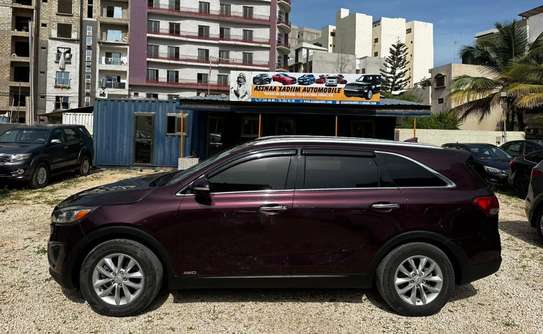 Kia Sorento image 5