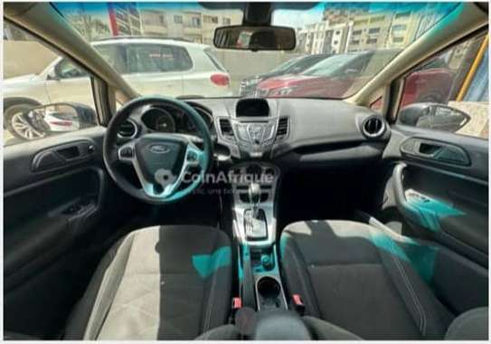 Ford fiesta  2019 image 2