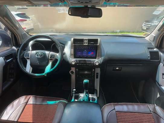 Toyota Prado image 7
