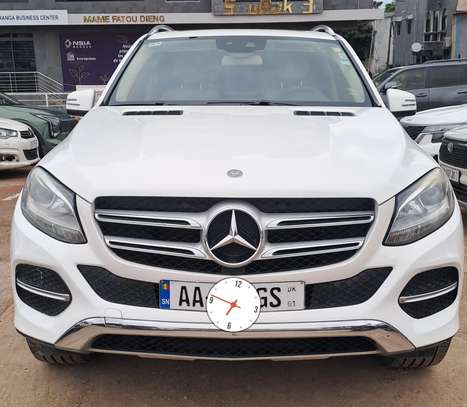 Mercedes Gle 2017 350 V6 super clean image 7