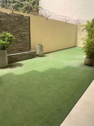Appartement F4 non meublé Point E parking, ascenseur image 3