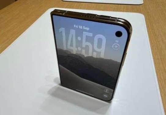 Iphone Duo image 5