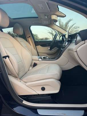 MERCEDES GLC 300 2018 image 13