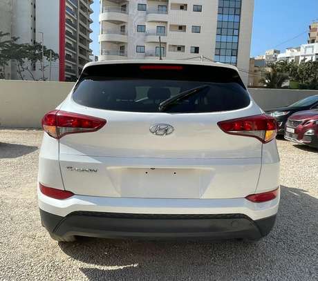 HYUNDAI TUCSON 2016 image 9