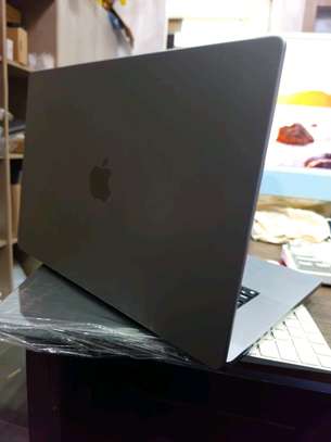 MacBook pro 16'' image 2