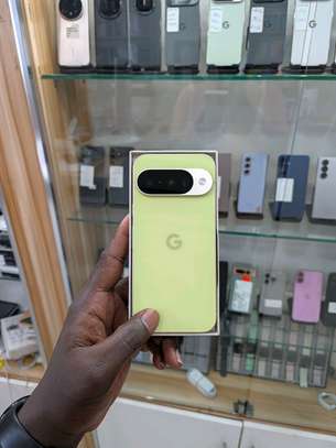 GOOGLE PIXEL 10 image 2