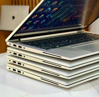 HP Elitebook 830 G8 cor i5 de 11th Gen image 4