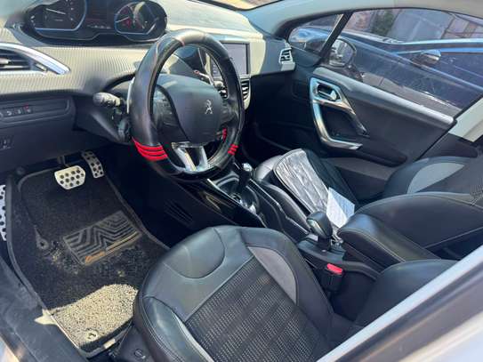 Peugeot 2008 année 2016 sous douane image 4