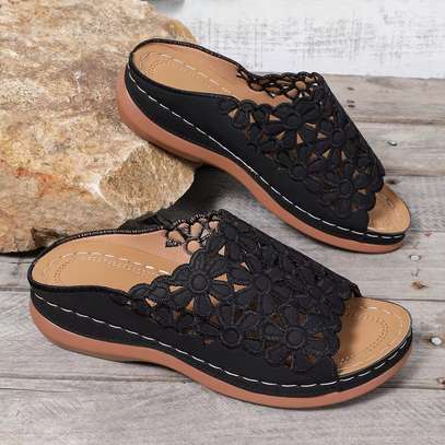 chaussures orthopedique compoensee pour femme image 4