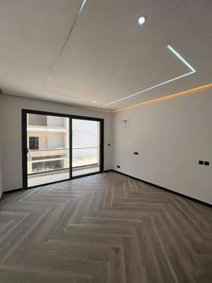 F4 de 175 m² neuf visible à Ngor Almadies image 10