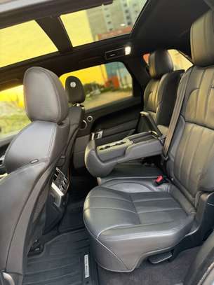 Range Rover Sport HSE Td6 année 2017 image 11