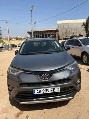 Toyota RAV4 2017 image 7