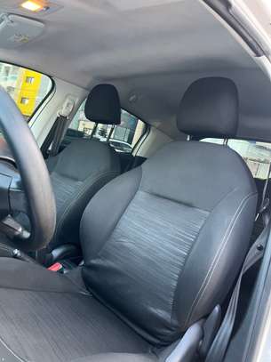 Peugeot 208 2016 image 3