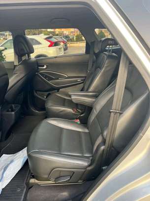 Hyundai Santafe maxcruz 7 places image 9