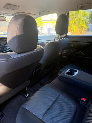 MITSUBISHI OUTLANDER 2018 image 15