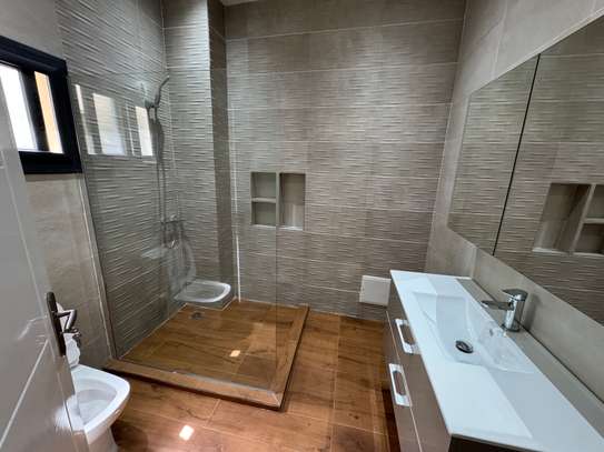 Appartement à louer aux points e très moderne image 8