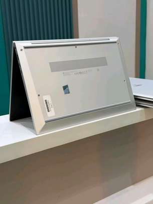 HP EliteBook 840 G8 image 6