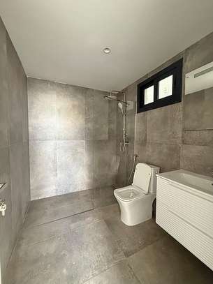 Location appartements 4 pièces - Fann image 3
