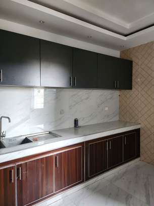 Appartement f4 aux mamelles au 3 e étage image 16