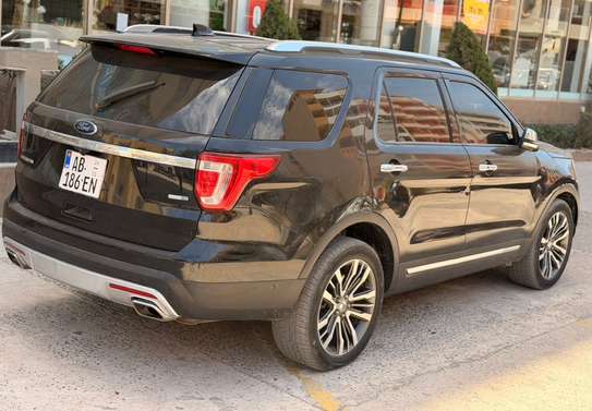 Ford Explorer Platinium 2017 image 8