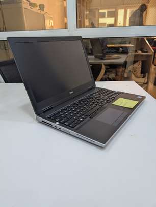 Dell precision 7540 i7 9ieme 16g de ram 1 tera image 4