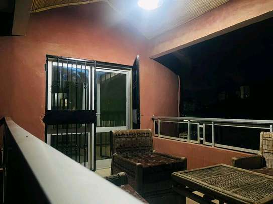A vendre villa R+1 avec Piscine à Saly image 5