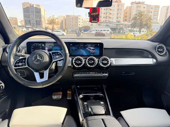 MERCEDES GLB 250 2021 image 10