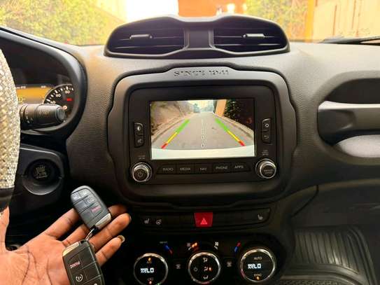Jeep Renegade Trailhawk 2017 SUV compact blanc robuste image 5