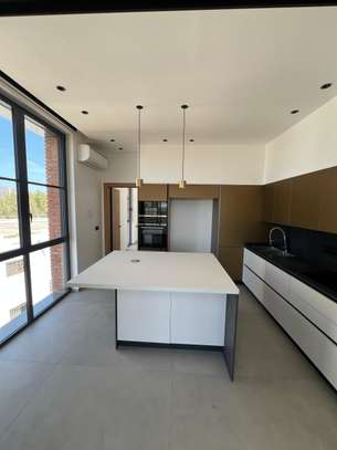 Entre la pierre et le ciment Triplex F5 à louer image 12