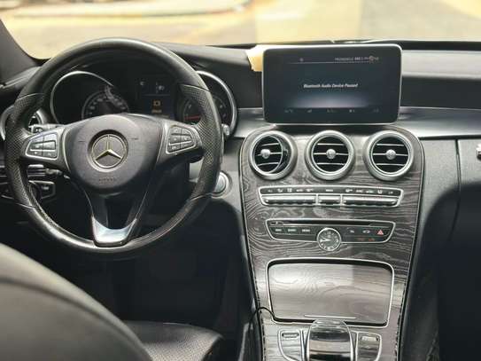 Mercedes  C300 4MATIC image 12