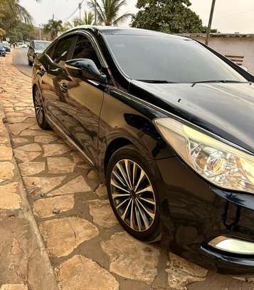 À vendre Hyundai Grandeur HG300 image 2