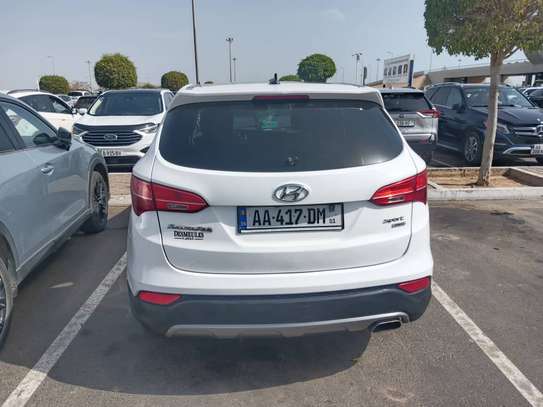 Hyundai Santa Fe image 9